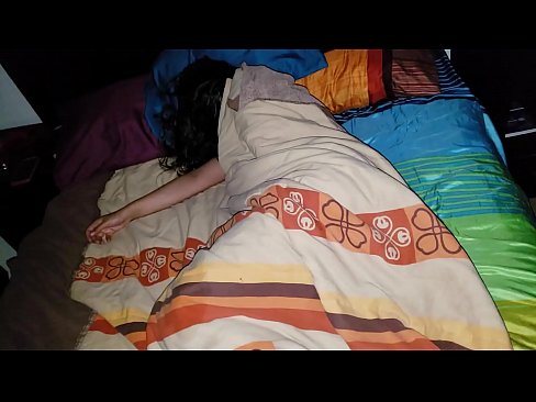 ❤️ Njërku qorton njerkën e tij të re ndërsa ajo fle. ️ Porno e vështirë në sq.redpornpictures.ru ❌️❤