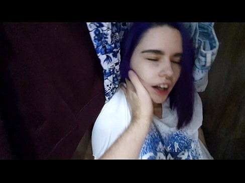 ❤️ Gjeta motrën time në dollap dhe e ndihmova të përfundonte ️ Porno e vështirë në sq.redpornpictures.ru ❌️❤